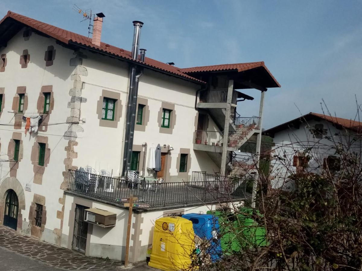 Labaiengo Ostatua Hotel Beinza-Labayen Екстериор снимка